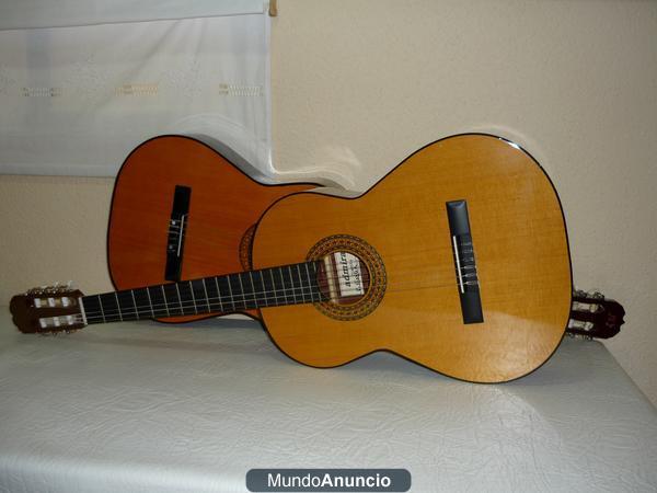 guitarras clásicas a 30 y 50 €