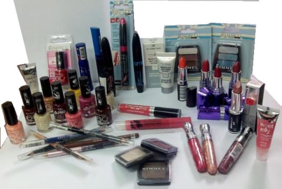 lote 300 cosmeticos actuales 400 euros