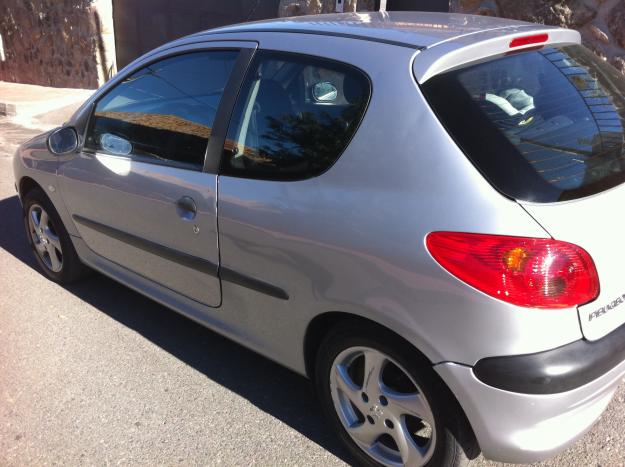 peugeot 206 1.4i en perfecto estado