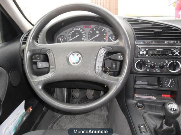 Vendo BMW 320i