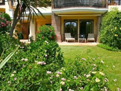 Apartamento con 3 dormitorios se vende en Marbella, Costa del Sol