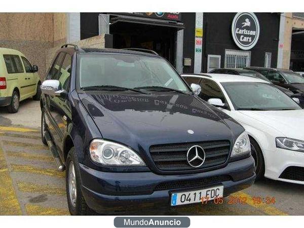 Mercedes-Benz ML 270 CDI-TECHO-PIEL -ESTRIBERA