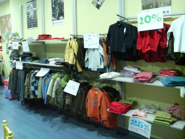 venta de mobiliario de tienda de ropa