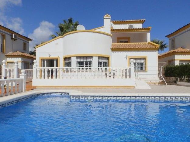 Chalet en venta en Playa Flamenca, Alicante (Costa Blanca)