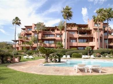 Apartamento con 6 dormitorios se vende en Marbella, Costa del Sol