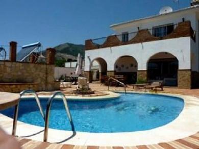 Chalet con 4 dormitorios se vende en Mijas Pueblo, Costa del Sol