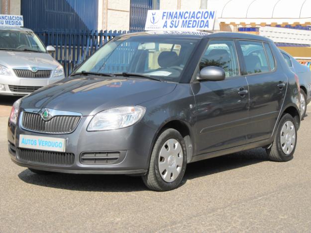 SKODA FABIA 1.2 I YOUNG