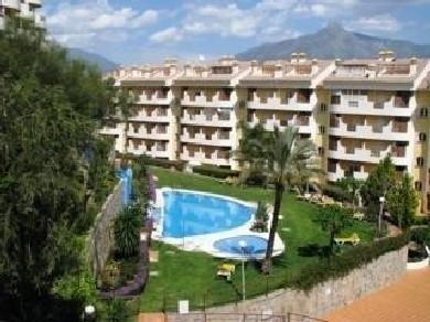 Apartamento con 3 dormitorios se vende en Marbella, Costa del Sol