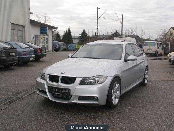 BMW 320 d/M-PAKET/XENO N/PDC/SD/DEUTS