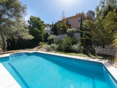 Chalet con 5 dormitorios se vende en Malaga, Costa del Sol