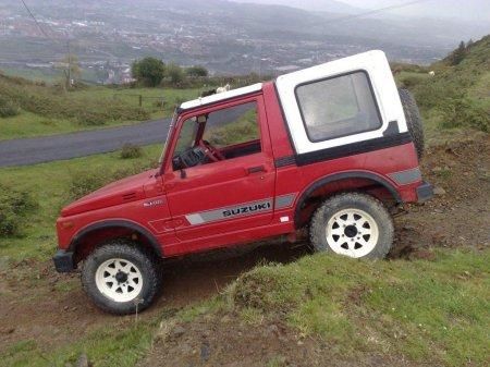 Suzuki Santana sj413 con junta culata quemada