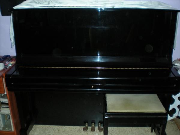 VENDO PIANO DE PARED YAMAHA U3AS