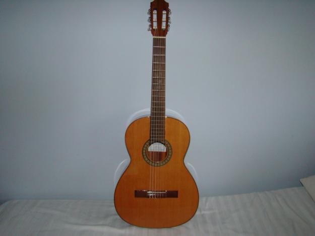 GUITARRA DE CONDE DERMANOS