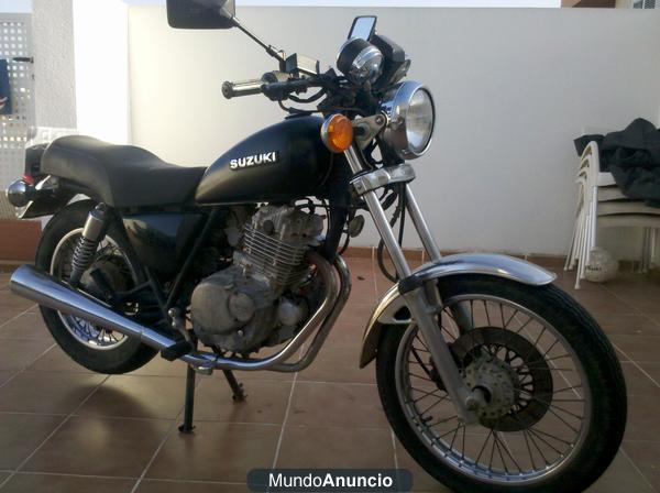 Moto Suzuki GN 250