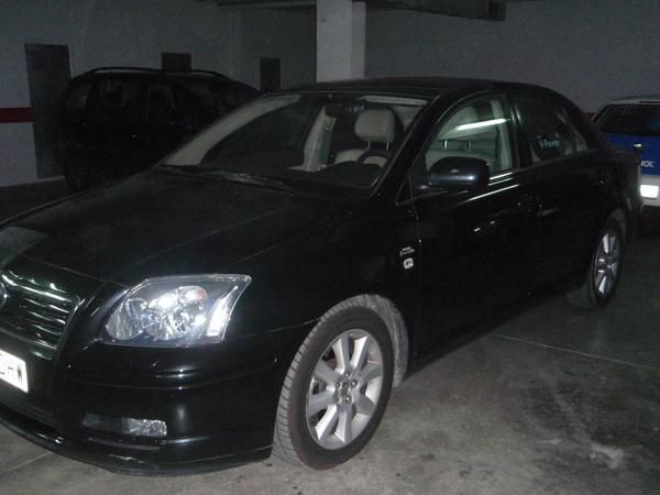 TOYOTA AVENSIS EXECUTIVE -FULL EQUIPE