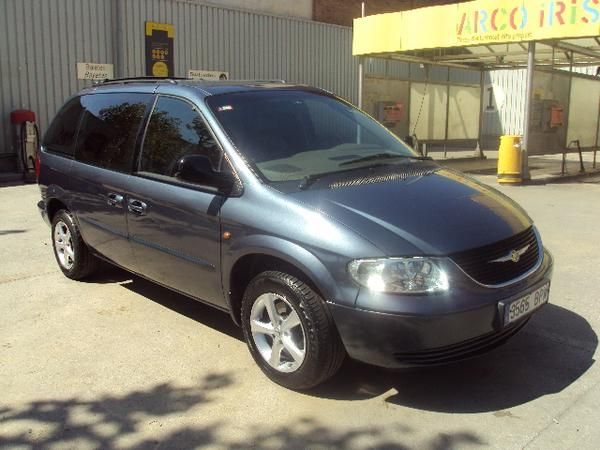 chrysler voyager año 2002 se Crd 2.5 diesel impecable estado