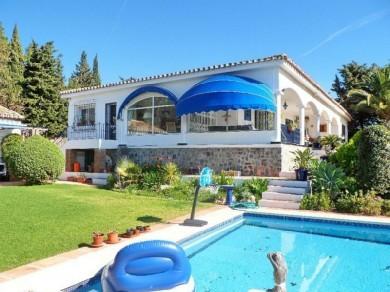 Chalet con 4 dormitorios se vende en Mijas Costa, Costa del Sol