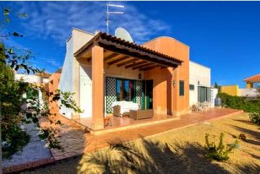 3 Dormitorio Chalet En Venta en Zurgena, Almería