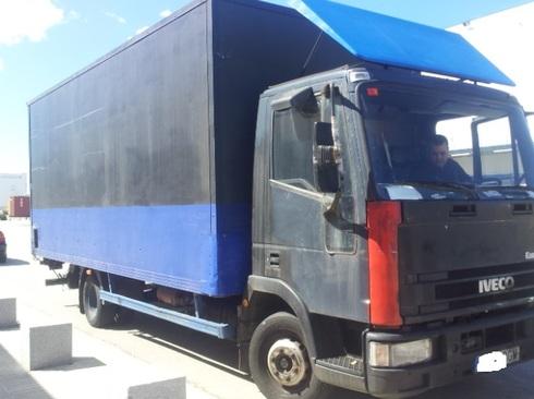 Iveco Daily eurocargo 75E15 puerta elevadora