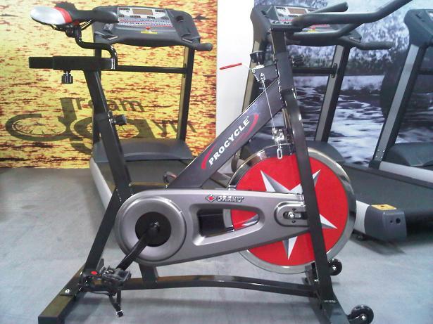 Bicicleta de spinning completamente nueva