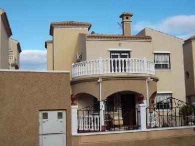 Chalet con 4 dormitorios se vende en Villamartin, Costa Blanca