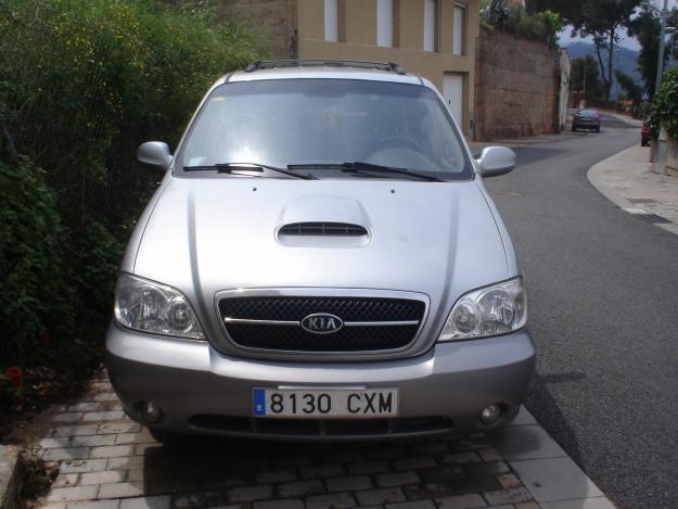 Vendo Kia Carnival en buen estado  del 2004 diesel