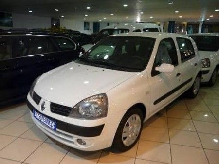 RENAULT CLIO 1.5 DCI COMMUNITY MANUAL - Madrid