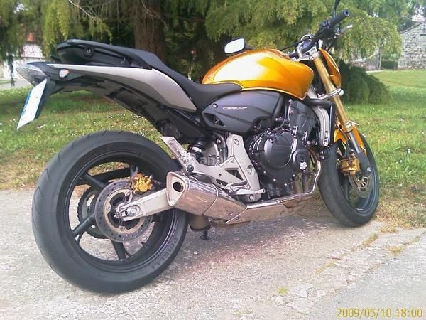 HONDA CB600F HORNET