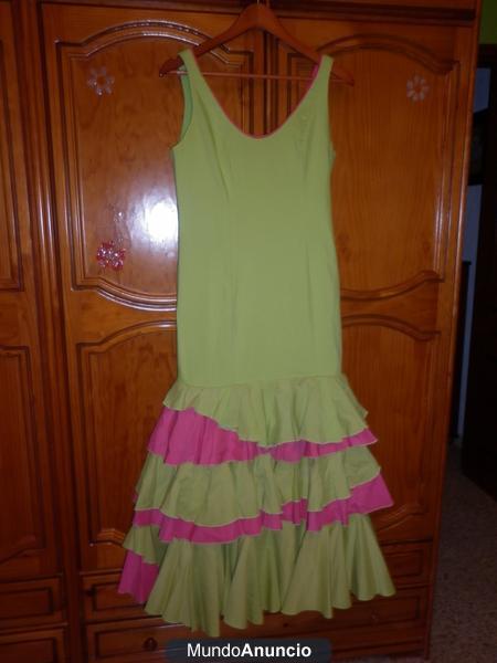 Vendo trajes de flamencas