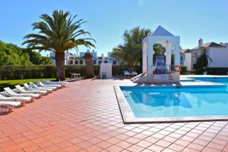 Apartamento : 4/4 personas - piscina - cabanas de tavira  algarve  portugal