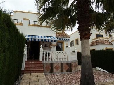 Adosado con 3 dormitorios se vende en Playa Flamenca, Costa Blanca