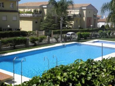 Apartamento con 2 dormitorios se vende en Marbella, Costa del Sol