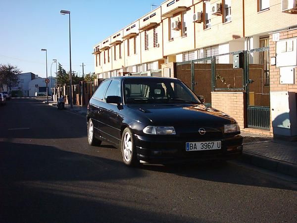 Se vende Opel Astra GSI16V