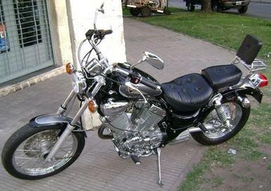 Vendo moto yamaha virago negra 250cc 1.500 euros