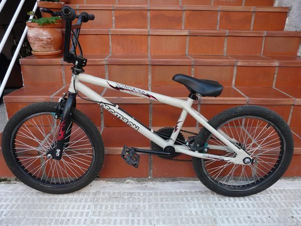 SE VENDE BMX MARCA DECATHLON