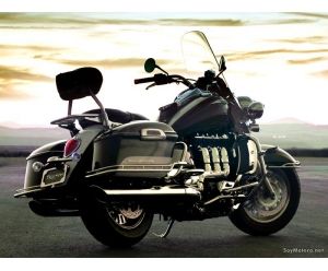 TRIUMPH ROCKET III TOURING