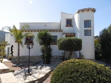 Chalet con 4 dormitorios se vende en Monte Pego, Costa Blanca