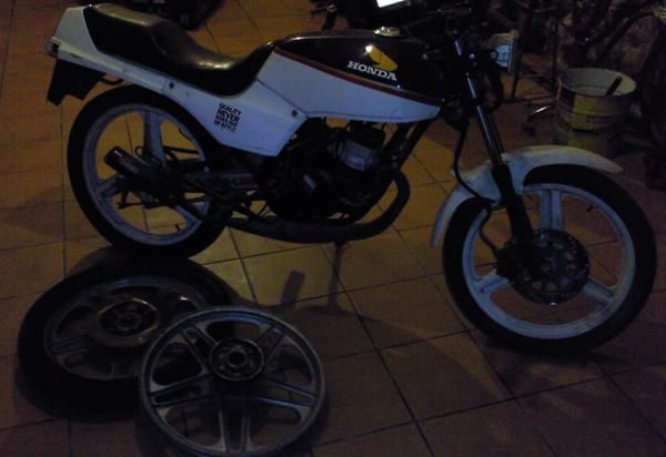 Vendo Honda MBX75 Rothmans