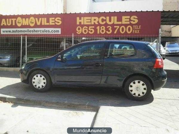 Volkswagen Golf 1.6 Highline acepto cambio