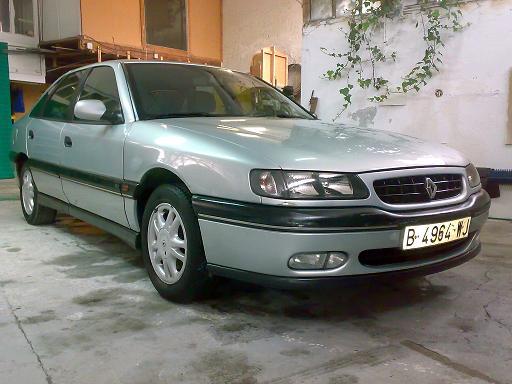 renault safrane 2.0 si año 2000 €2600 lleva una garantia de 3 meses todos los extras full