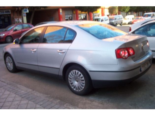 VOLKSWAGEN Passat 2.0TDI Trendline