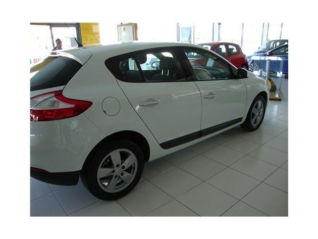 RENAULT MEGANE AUTHENTIQUE 1.6 16V 100 E5