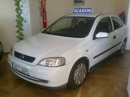 Opel Astra  16 16v Comfort en Barcelona