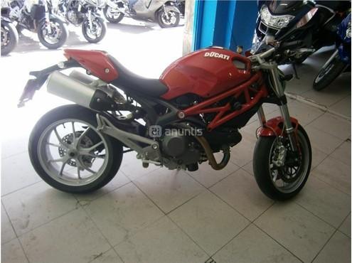 DUCATI MONSTER 1100