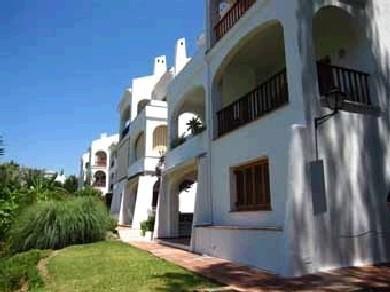 Apartamento con 2 dormitorios se vende en Marbella, Costa del Sol