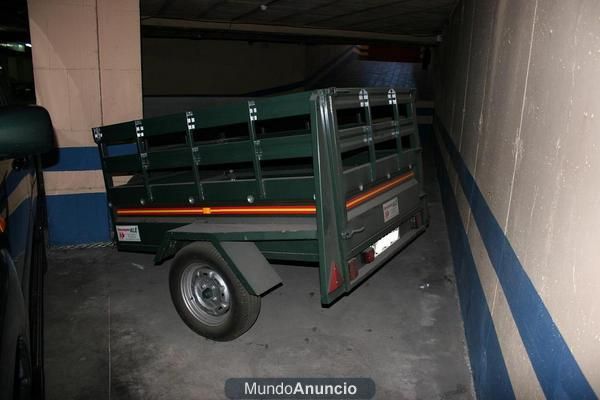 SE VENDE REMOLQUE NUEVO COLOR VERDE