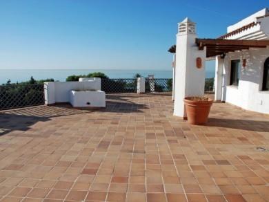 Apartamento con 2 dormitorios se vende en Marbella, Costa del Sol