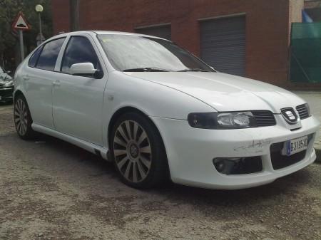 Seat Leon 1900 en BARCELONA