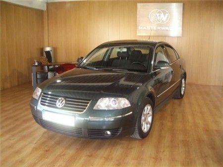 VOLKSWAGEN PASSAT 1.9 TDI HIGHLINE - Asturias