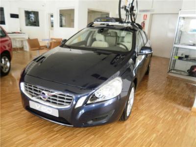 Volvo v60 d4 momentum